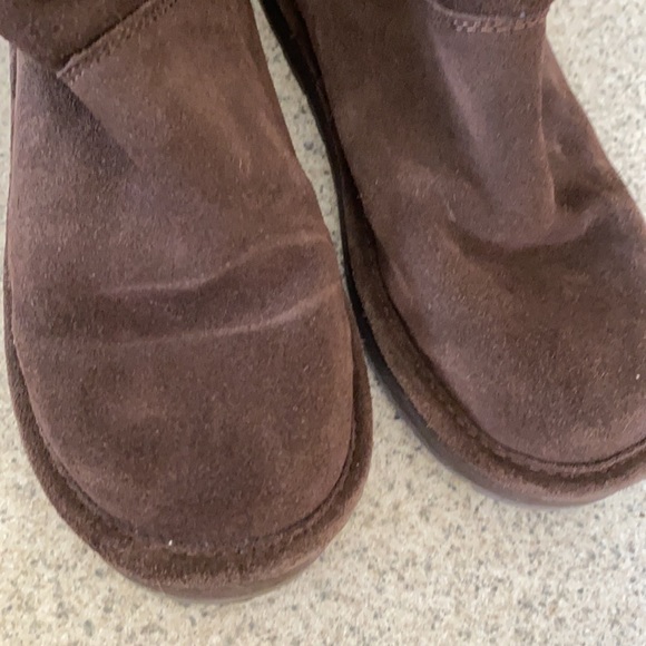 Michael Kors brown suede shearling lined winter boots - Picture 6 of 6